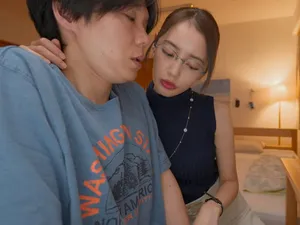 Bị hai cô em gái mời gọi làm tình loạn luân