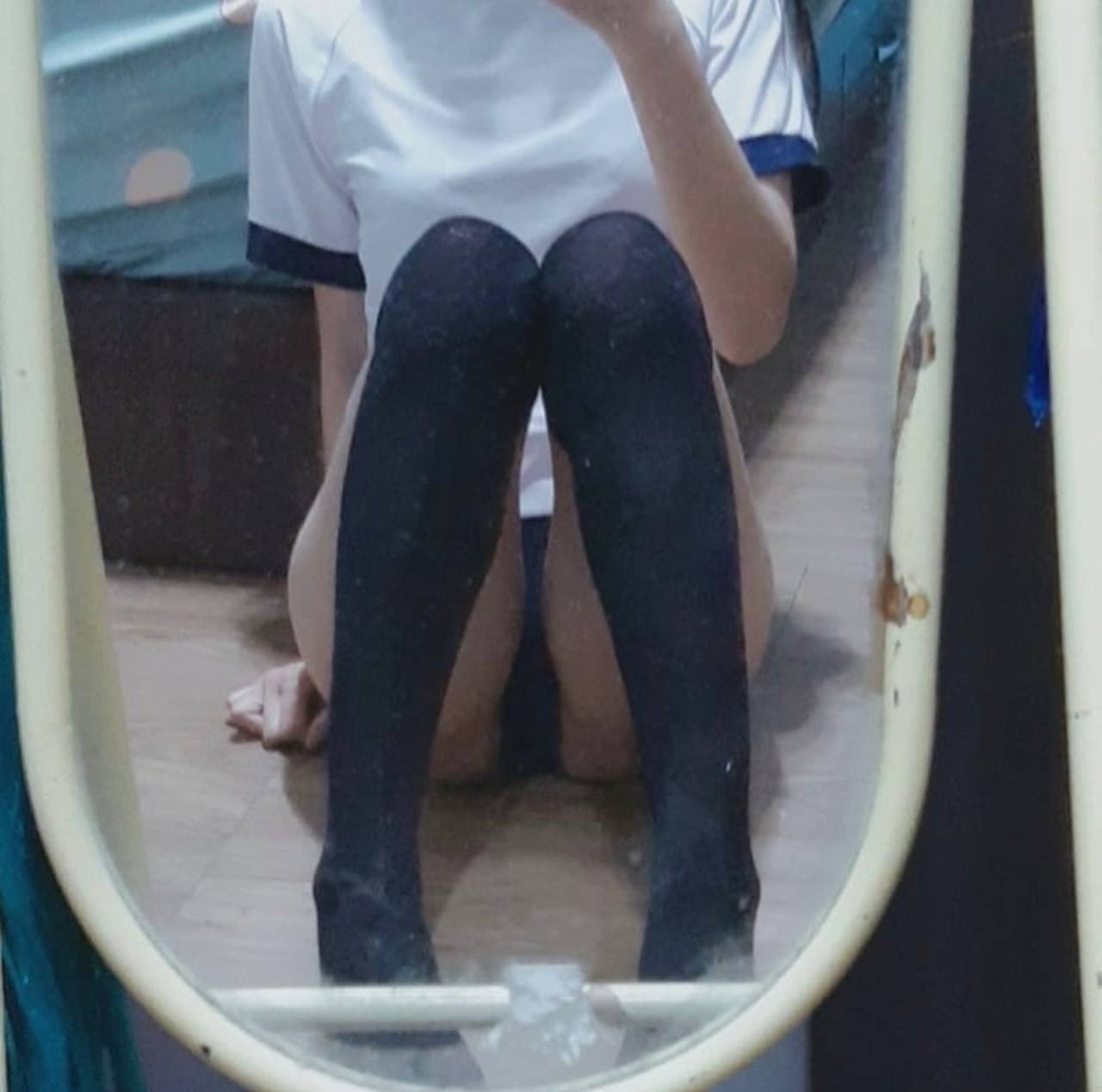 [Không kiểm duyệt] Một cô gái xinh đẹp với vẻ ngoài anh hùng! Sự cám dỗ đồng đều, tạo dáng cũng rất điệu đà, vặn eo, mông gợi cảm trước ống kính máy ảnh